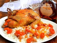 Амич (курица, фаршированная рисом, сухофруктами и миндалем)