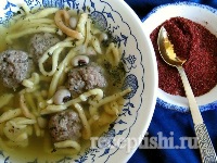 Хамраши (суп с лапшой, фасолью и фрикадельками)